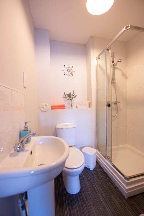 Premier - Wishaw En-Suite Apartment Buitenkant foto