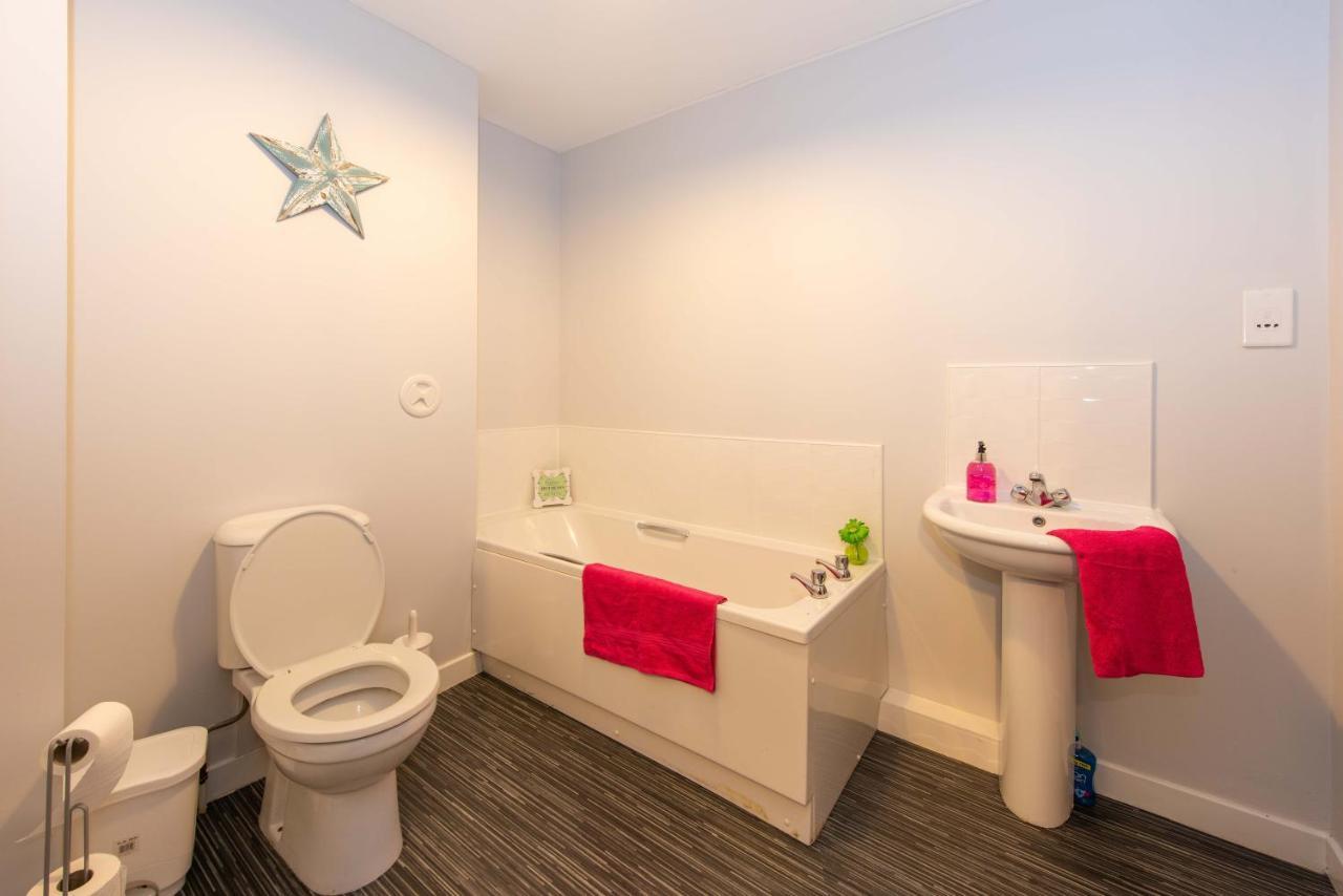 Premier - Wishaw En-Suite Apartment Buitenkant foto