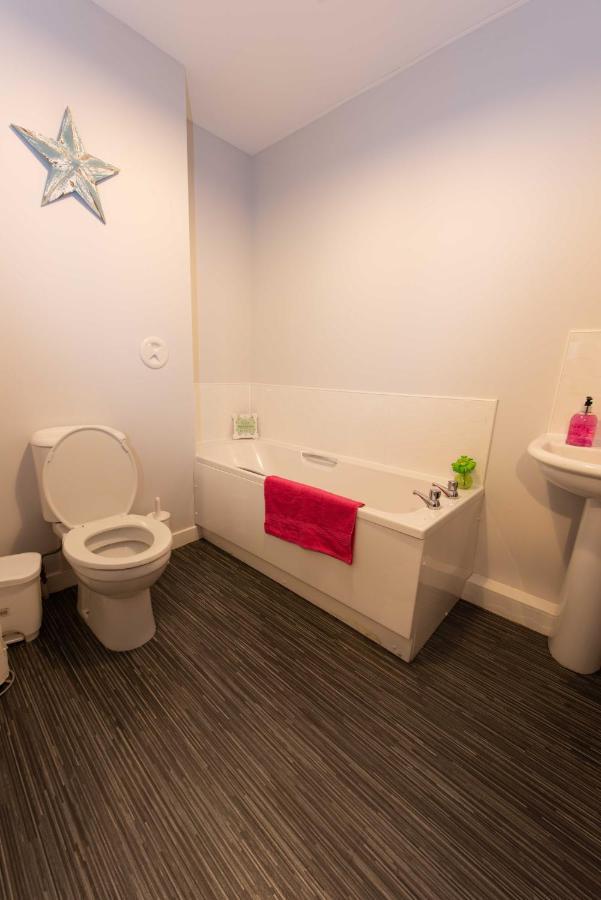 Premier - Wishaw En-Suite Apartment Buitenkant foto